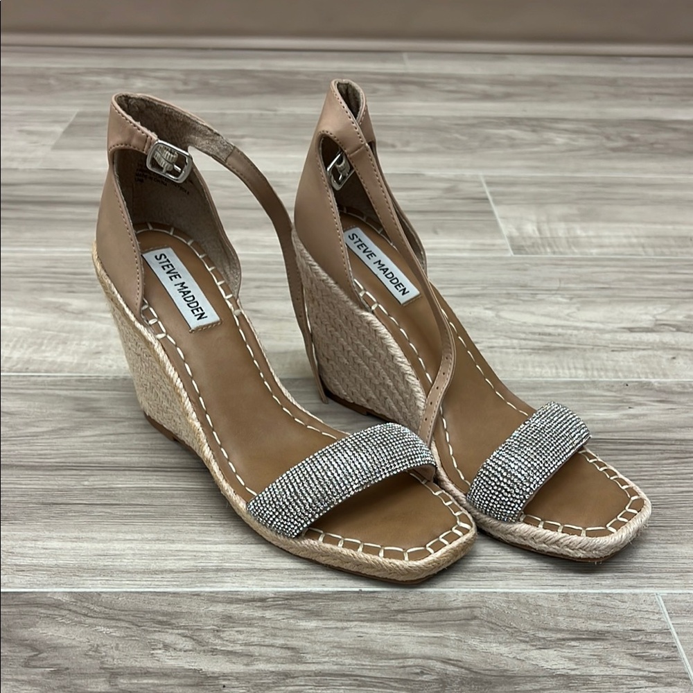 Steve Madden Tan and Silver Espadrille Wedges